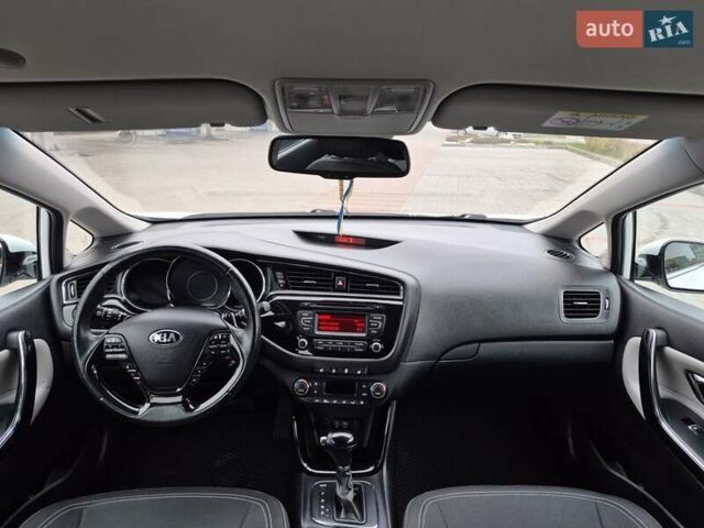 Белый Киа Сид, объемом двигателя 1.6 л и пробегом 100 тыс. км за 14450 $, фото 63 на Automoto.ua