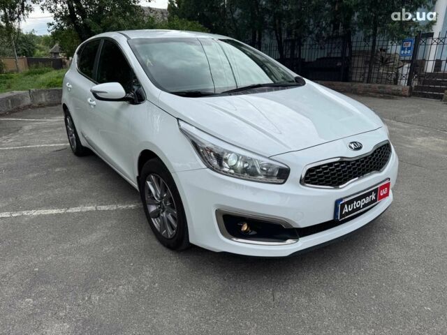 Білий Кіа Сід, об'ємом двигуна 1.6 л та пробігом 178 тис. км за 12290 $, фото 2 на Automoto.ua