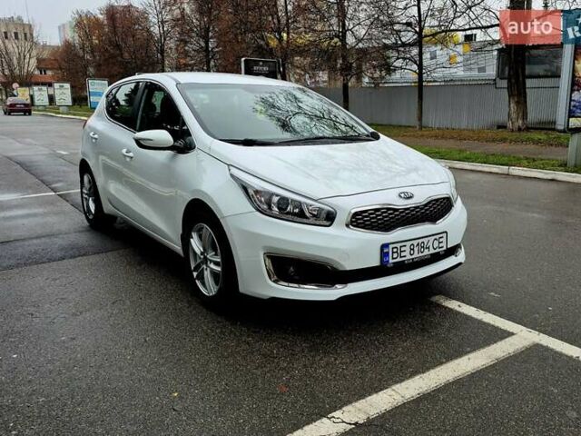 Білий Кіа Сід, об'ємом двигуна 1.6 л та пробігом 100 тис. км за 13999 $, фото 12 на Automoto.ua