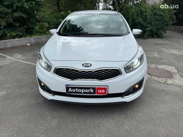 Білий Кіа Сід, об'ємом двигуна 1.6 л та пробігом 178 тис. км за 12290 $, фото 1 на Automoto.ua