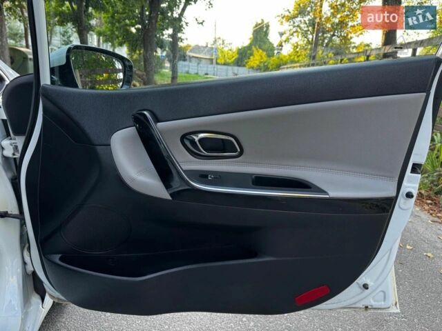 Белый Киа Сид, объемом двигателя 0 л и пробегом 100 тыс. км за 12300 $, фото 12 на Automoto.ua