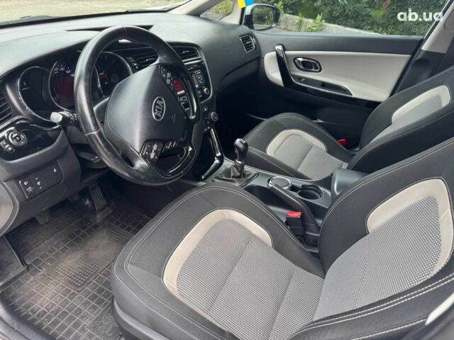 Білий Кіа Сід, об'ємом двигуна 1.6 л та пробігом 178 тис. км за 12290 $, фото 9 на Automoto.ua