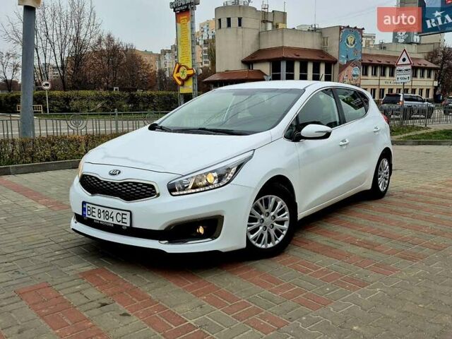 Белый Киа Сид, объемом двигателя 1.6 л и пробегом 100 тыс. км за 14450 $, фото 77 на Automoto.ua