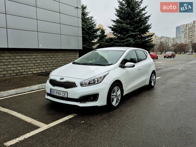 Білий Кіа Сід, об'ємом двигуна 1.6 л та пробігом 100 тис. км за 13999 $, фото 7 на Automoto.ua
