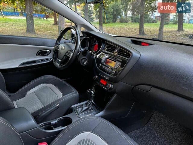 Белый Киа Сид, объемом двигателя 0 л и пробегом 100 тыс. км за 12300 $, фото 9 на Automoto.ua