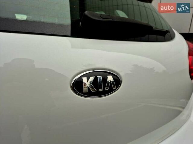 Білий Кіа Сід, об'ємом двигуна 1.6 л та пробігом 100 тис. км за 13999 $, фото 20 на Automoto.ua