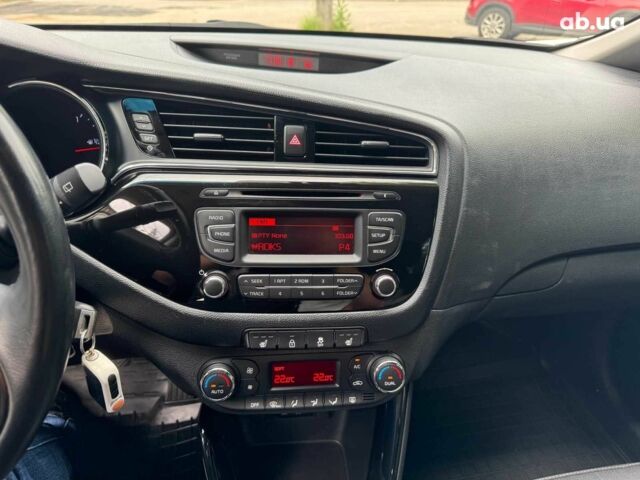 Білий Кіа Сід, об'ємом двигуна 1.6 л та пробігом 178 тис. км за 12290 $, фото 11 на Automoto.ua