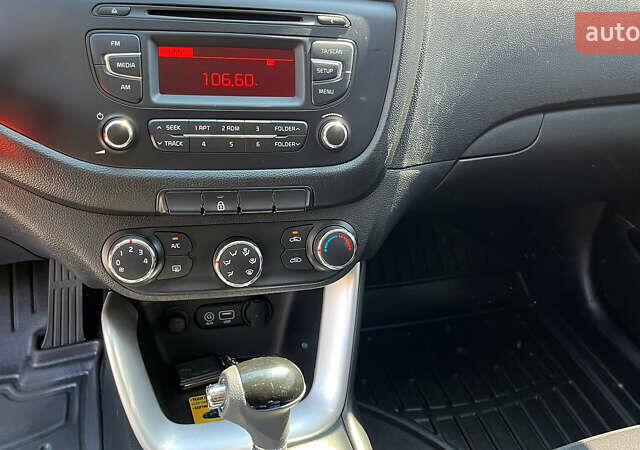 Кіа Сід 2018 у Запоріжжя на Automoto.ua Білий Кіа Сід, об'ємом двигуна 1.59 л та пробігом 56 тис. км за 15000 $, фото 15 на Automoto.ua