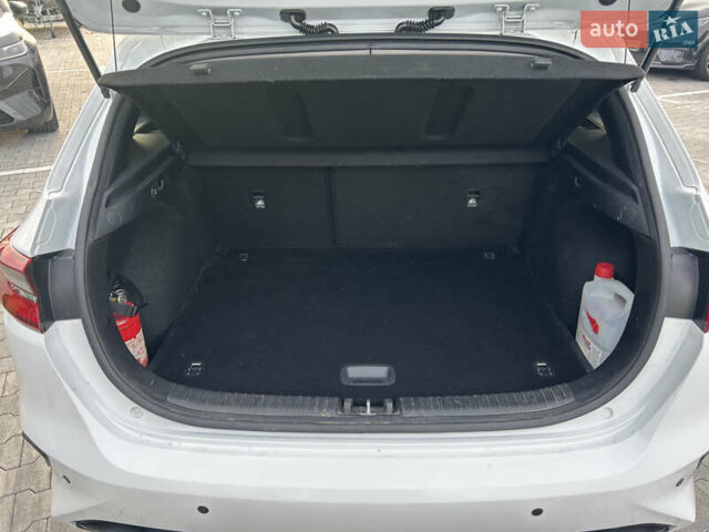 Білий Кіа Сід, об'ємом двигуна 1.37 л та пробігом 37 тис. км за 12900 $, фото 18 на Automoto.ua