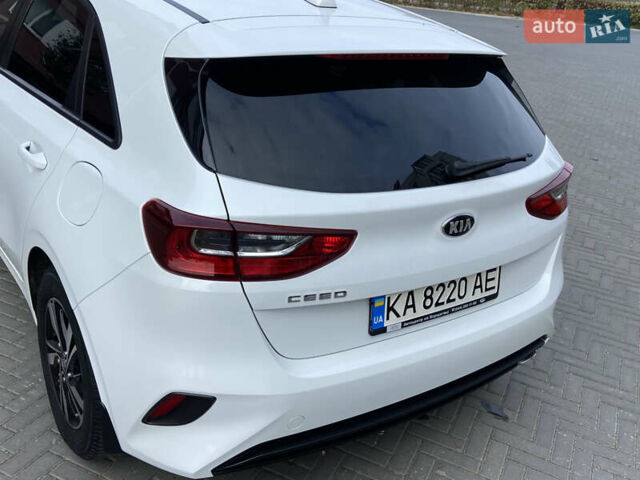 Белый Киа Сид, объемом двигателя 1.59 л и пробегом 107 тыс. км за 12350 $, фото 21 на Automoto.ua