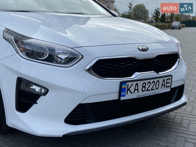 Белый Киа Сид, объемом двигателя 1.59 л и пробегом 107 тыс. км за 12350 $, фото 14 на Automoto.ua