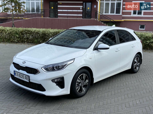 Белый Киа Сид, объемом двигателя 1.59 л и пробегом 107 тыс. км за 12350 $, фото 18 на Automoto.ua