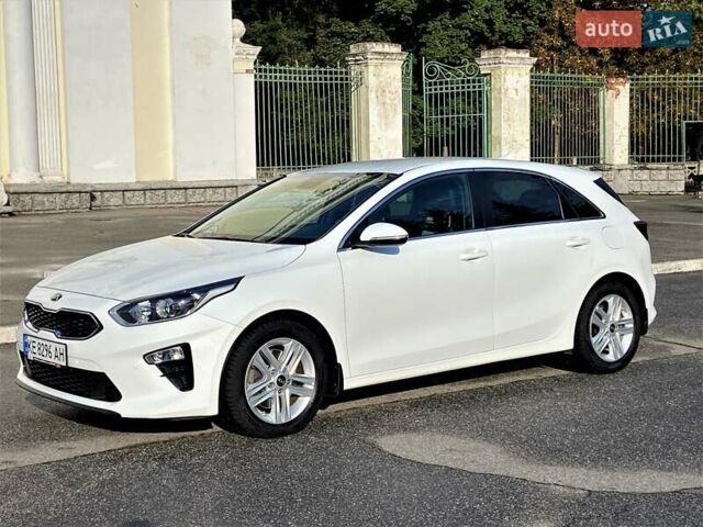 Белый Киа Сид, объемом двигателя 1.59 л и пробегом 53 тыс. км за 16400 $, фото 32 на Automoto.ua