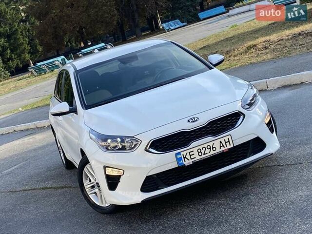 Белый Киа Сид, объемом двигателя 1.59 л и пробегом 53 тыс. км за 16400 $, фото 1 на Automoto.ua