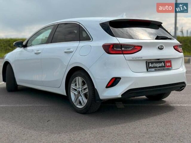 Білий Кіа Сід, об'ємом двигуна 1.4 л та пробігом 66 тис. км за 15300 $, фото 7 на Automoto.ua