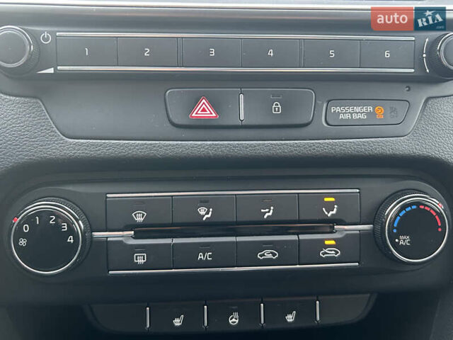Білий Кіа Сід, об'ємом двигуна 1.37 л та пробігом 37 тис. км за 12900 $, фото 10 на Automoto.ua