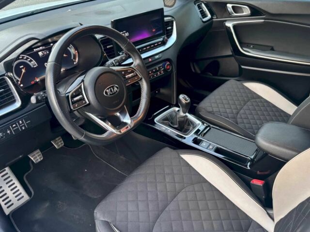Білий Кіа Сід, об'ємом двигуна 1.6 л та пробігом 75 тис. км за 3400 $, фото 4 на Automoto.ua