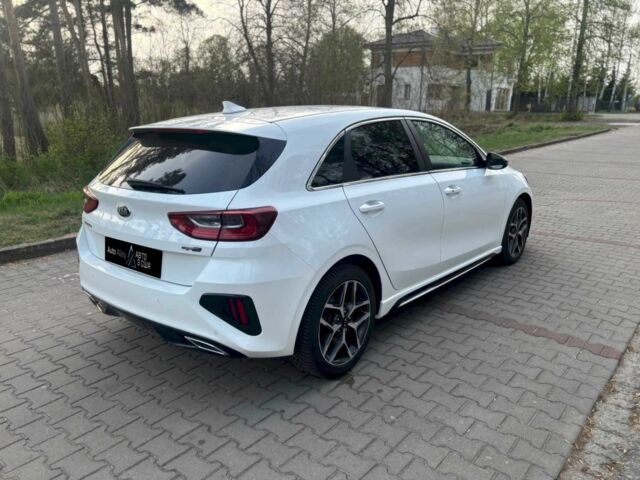 Білий Кіа Сід, об'ємом двигуна 1.6 л та пробігом 75 тис. км за 3400 $, фото 2 на Automoto.ua