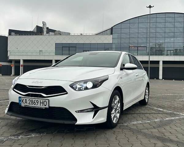 Белый Киа Сид, объемом двигателя 1.59 л и пробегом 76 тыс. км за 16300 $, фото 1 на Automoto.ua