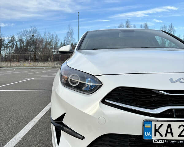 Білий Кіа Сід, об'ємом двигуна 1.59 л та пробігом 75 тис. км за 17800 $, фото 13 на Automoto.ua