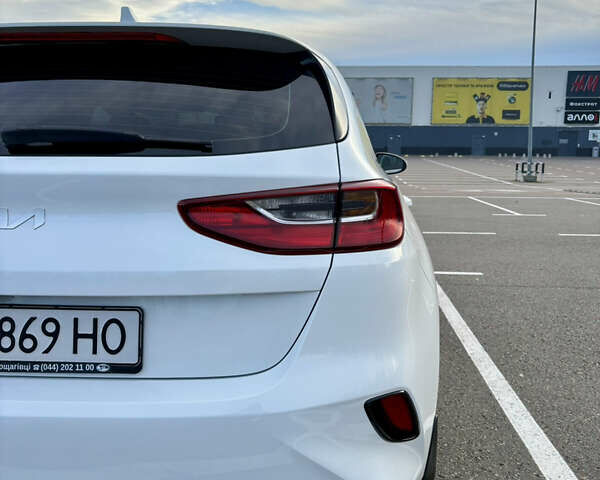 Білий Кіа Сід, об'ємом двигуна 1.59 л та пробігом 75 тис. км за 17800 $, фото 14 на Automoto.ua