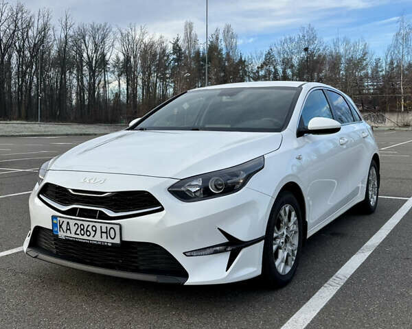 Білий Кіа Сід, об'ємом двигуна 1.59 л та пробігом 75 тис. км за 17800 $, фото 1 на Automoto.ua