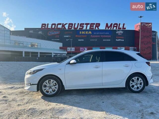 Білий Кіа Сід, об'ємом двигуна 1.59 л та пробігом 76 тис. км за 15800 $, фото 3 на Automoto.ua
