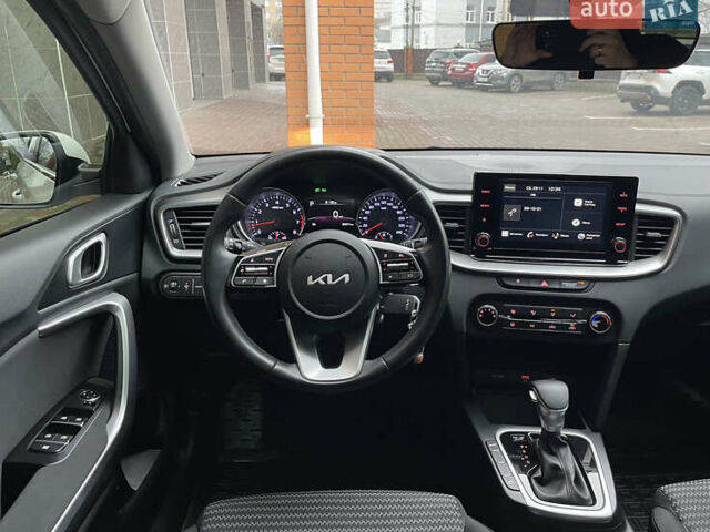 Білий Кіа Сід, об'ємом двигуна 1.6 л та пробігом 30 тис. км за 18900 $, фото 23 на Automoto.ua
