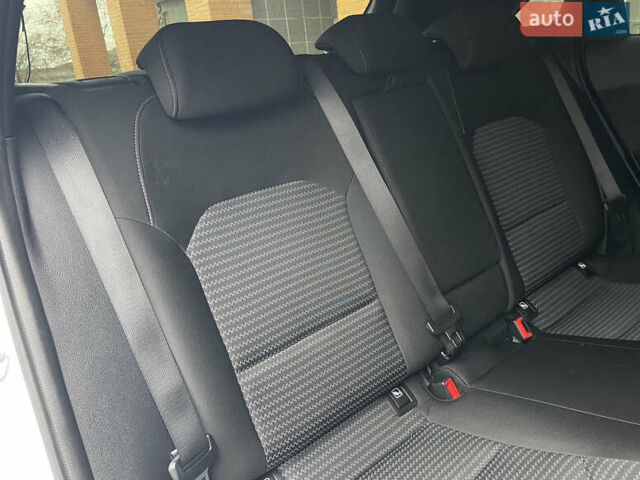 Білий Кіа Сід, об'ємом двигуна 1.6 л та пробігом 30 тис. км за 18900 $, фото 35 на Automoto.ua