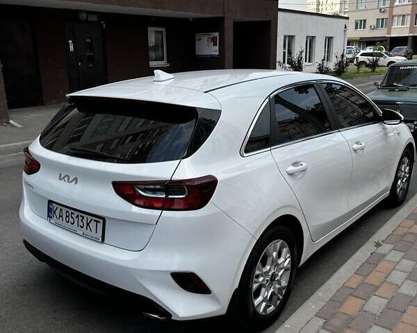 Белый Киа Сид, объемом двигателя 1.6 л и пробегом 30 тыс. км за 17005 $, фото 3 на Automoto.ua
