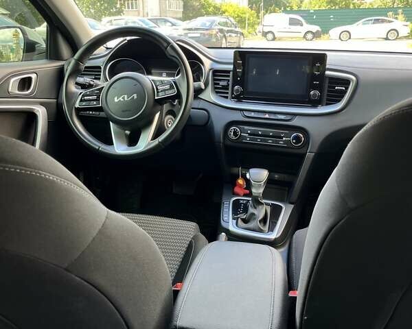 Белый Киа Сид, объемом двигателя 1.6 л и пробегом 30 тыс. км за 17005 $, фото 6 на Automoto.ua