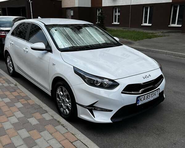 Белый Киа Сид, объемом двигателя 1.6 л и пробегом 30 тыс. км за 17005 $, фото 2 на Automoto.ua