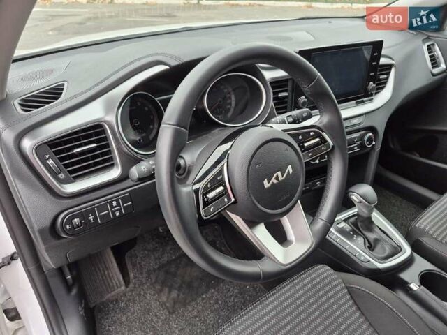 Киа Сид 2023 в Киеве на Automoto.ua Белый Киа Сид, объемом двигателя 1.59 л и пробегом 13 тыс. км за 18900 $, фото 8 на Automoto.ua