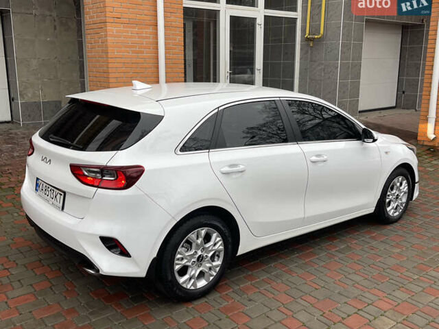 Білий Кіа Сід, об'ємом двигуна 1.6 л та пробігом 30 тис. км за 18900 $, фото 14 на Automoto.ua