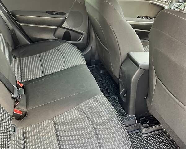 Белый Киа Сид, объемом двигателя 1.6 л и пробегом 30 тыс. км за 17005 $, фото 8 на Automoto.ua