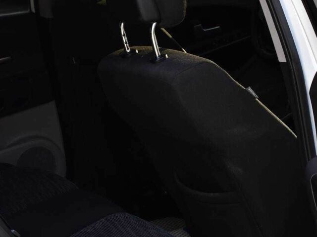 Белый Киа Сид, объемом двигателя 1.4 л и пробегом 252 тыс. км за 5499 $, фото 14 на Automoto.ua