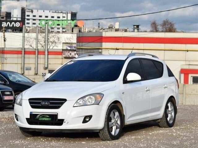 Белый Киа Сид, объемом двигателя 1.4 л и пробегом 252 тыс. км за 5499 $, фото 4 на Automoto.ua