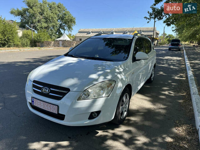 Білий Кіа Сід, об'ємом двигуна 1.4 л та пробігом 257 тис. км за 5699 $, фото 1 на Automoto.ua