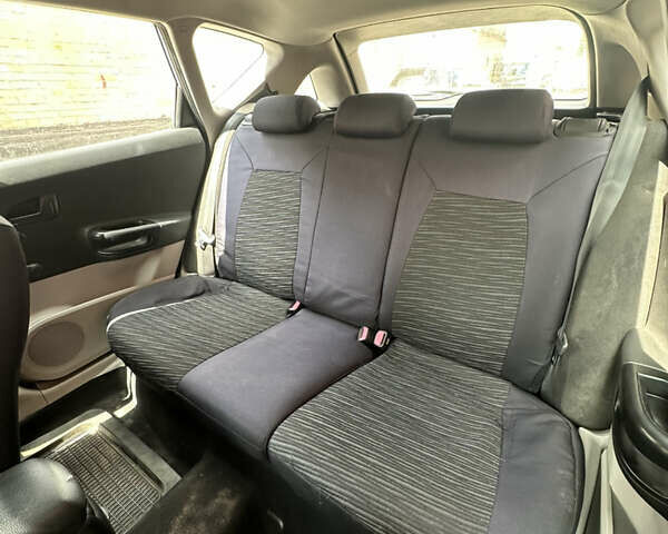 Белый Киа Сид, объемом двигателя 1.6 л и пробегом 315 тыс. км за 4900 $, фото 13 на Automoto.ua