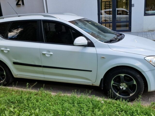 Білий Кіа Сід, об'ємом двигуна 1.6 л та пробігом 292 тис. км за 5329 $, фото 2 на Automoto.ua