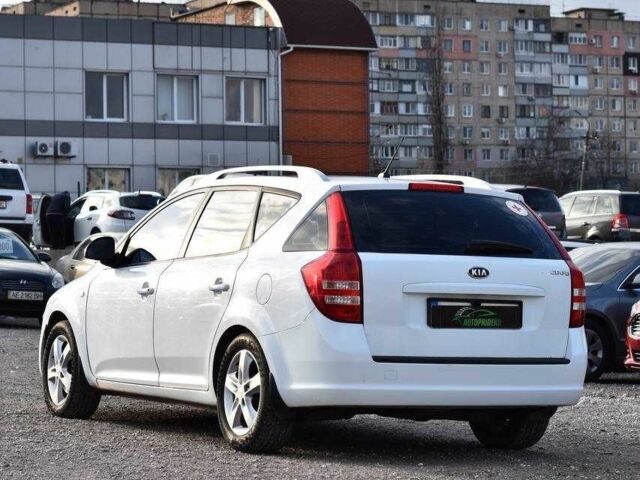 Белый Киа Сид, объемом двигателя 1.4 л и пробегом 252 тыс. км за 5499 $, фото 3 на Automoto.ua