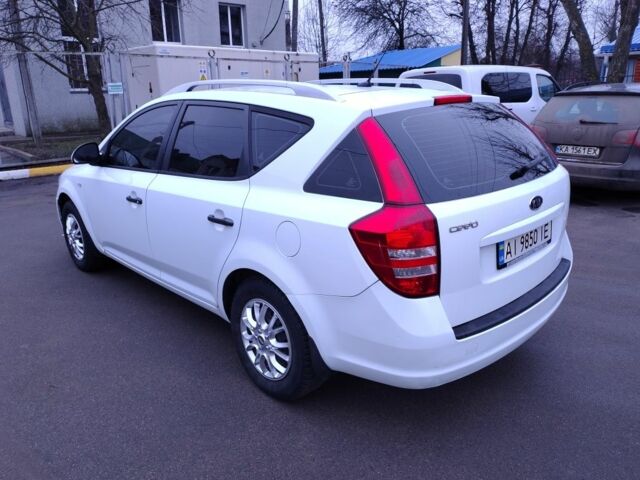 Белый Киа Сид, объемом двигателя 1.6 л и пробегом 230 тыс. км за 4999 $, фото 1 на Automoto.ua