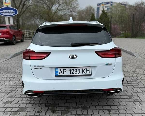 Белый Киа Сид, объемом двигателя 1.6 л и пробегом 58 тыс. км за 17799 $, фото 1 на Automoto.ua