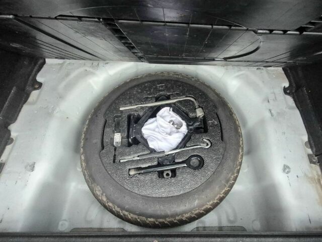 Киа Сид 2008 в Луцке на Automoto.ua Белый Киа Сид, объемом двигателя 1.6 л и пробегом 265 тыс. км за 6900 $, фото 6 на Automoto.ua