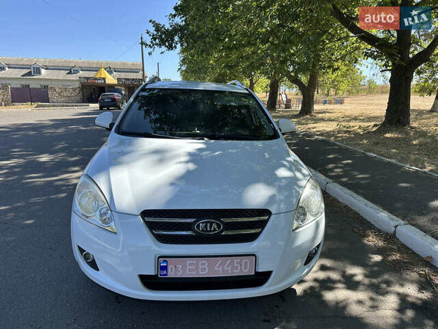 Білий Кіа Сід, об'ємом двигуна 1.4 л та пробігом 257 тис. км за 5699 $, фото 2 на Automoto.ua
