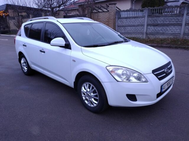 Белый Киа Сид, объемом двигателя 1.6 л и пробегом 230 тыс. км за 4999 $, фото 3 на Automoto.ua