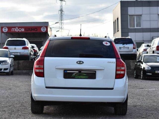 Белый Киа Сид, объемом двигателя 1.4 л и пробегом 252 тыс. км за 5499 $, фото 2 на Automoto.ua
