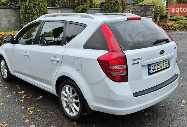 Киа Сид 2008 в Луцке на Automoto.ua Белый Киа Сид, объемом двигателя 1.6 л и пробегом 265 тыс. км за 6900 $, фото 3 на Automoto.ua