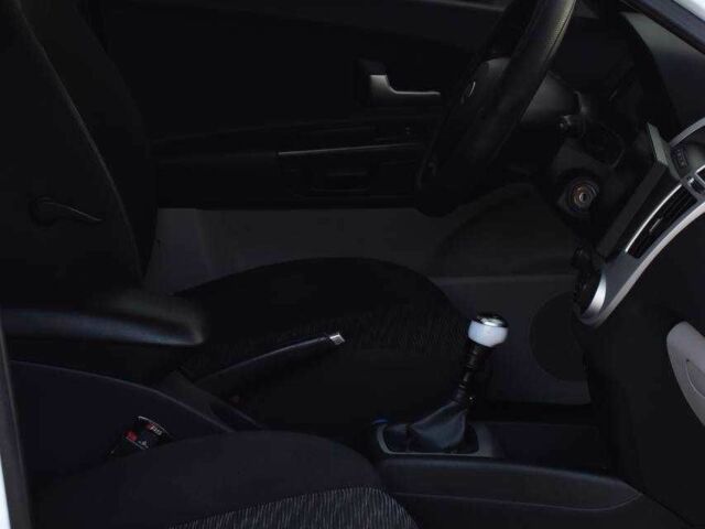 Белый Киа Сид, объемом двигателя 1.4 л и пробегом 252 тыс. км за 5499 $, фото 13 на Automoto.ua