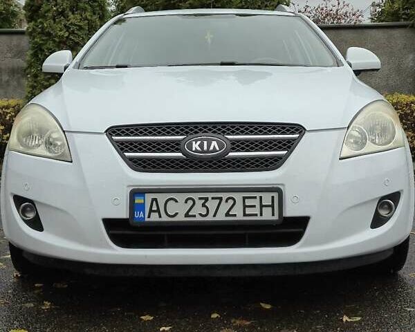 Киа Сид 2008 в Луцке на Automoto.ua Белый Киа Сид, объемом двигателя 1.6 л и пробегом 265 тыс. км за 6900 $, фото 10 на Automoto.ua